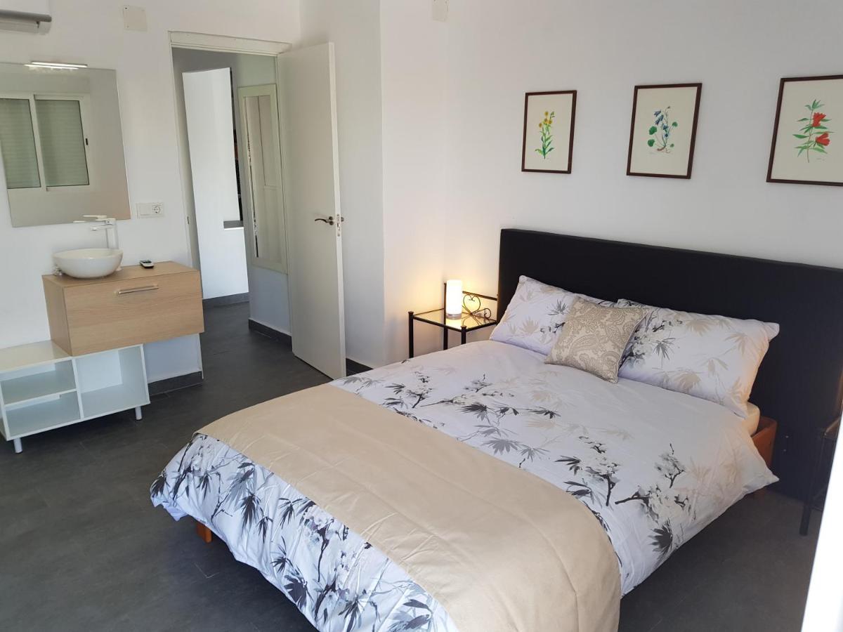 Lovely Bungalow For Four Close To Beach And City In Torrevieja Dış mekan fotoğraf